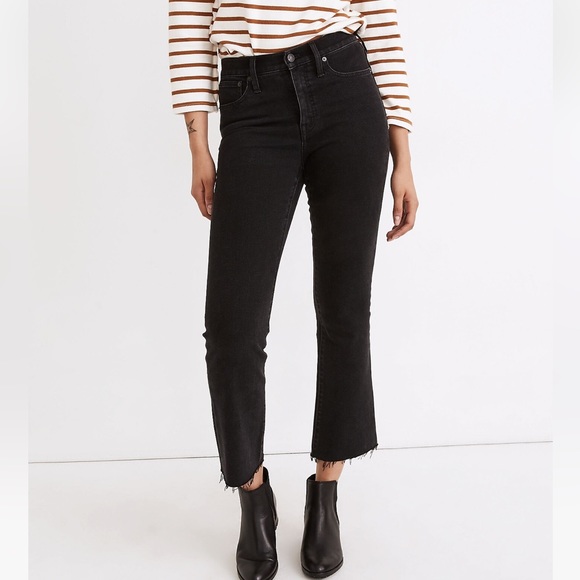 Madewell Petite Cali Demi-Boot Jeans in Edmunds Wash: Raw-Hem Edition - Picture 2 of 7